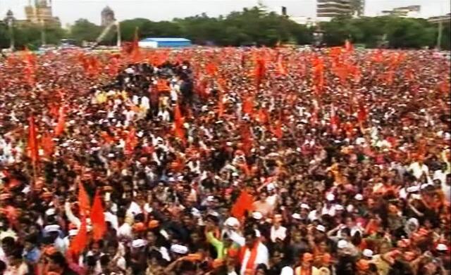 मुख्यमंत्र्यांच्या आश्वासनानंतर मराठा मोर्चाचा समारोप