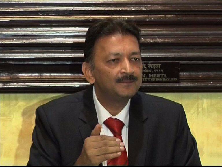 Pressure On Mumbai University Vc Sanjay Deshmukh For Resign मुंबई विद्यापीठाचे कुलगुरु संजय देशमुखांवर राजीनाम्यासाठी दबाव