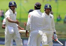 भारतीय गोलंदाजांकडून श्रीलंकेचा अवघ्या 135 धावांत खुर्दा