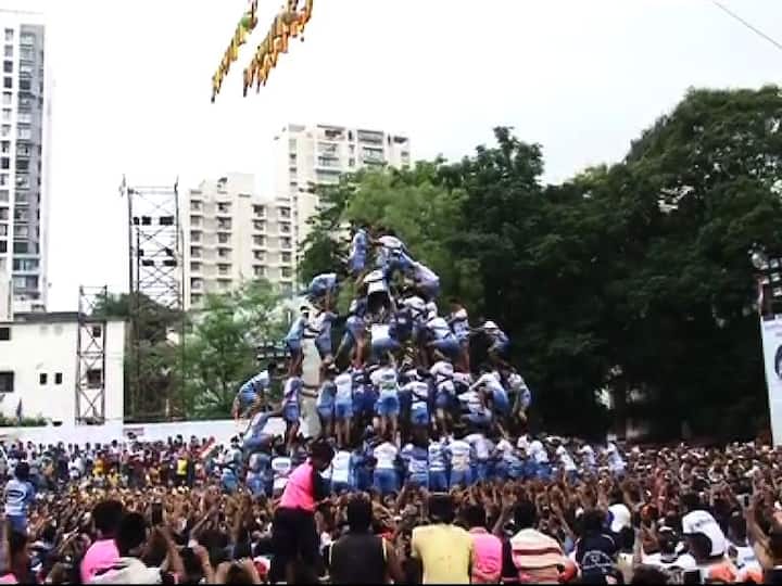 ठाण्यातील वर्तकनगरमध्ये ‘संस्कृती’च्या प्रो दहीहंडीमध्ये जय जवान मंडळानं अवघ्या 1 मिनिट 3 सेंकदात नऊ थरांची सलामी देऊन एक नवा विक्रम रचला आहे. 