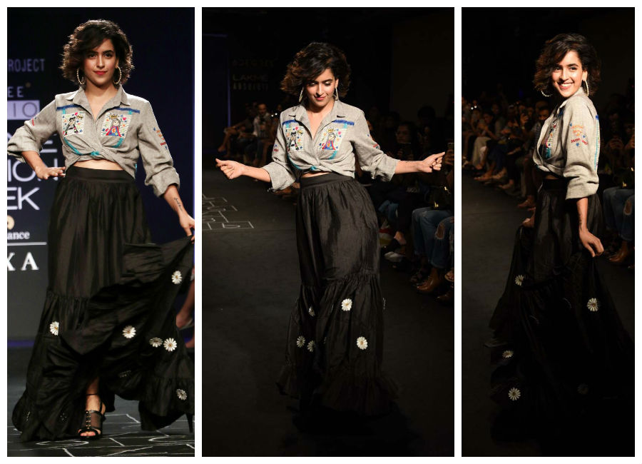 Lakmé Fashion Week day 1: दंगल गर्ल सान्या पहिल्यांदाच रॅम्पवर 