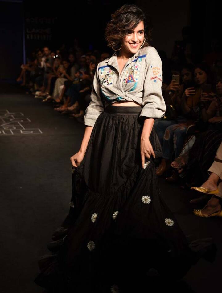 अभिनेत्री सान्या मल्होत्रा