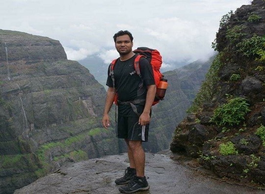 Mountaineer Padmesh Patel Did Bring Back To Pune For Treatment Latest Updates गिर्यारोहक पद्मेश पाटील उपचारासाठी पुण्यात दाखल, प्रकृती धोक्याबाहेर