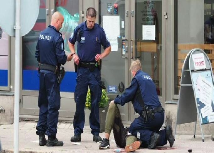 3 Dead In Stabbing Attack In Finland And Germany Latest Update स्पेनमधील हल्ल्यानंतर फिनलँड-जर्मनीत चाकू हल्ला, तिघांचा मृत्यू