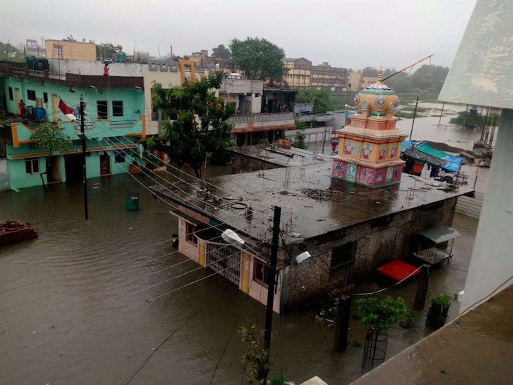 Nanded Marathwada Rain Flood situation in Nanded many villages lost contact Nanded Rain : नांदेडमध्ये पूरपरिस्थीती, अनेक गावांचा संपर्क तुटला