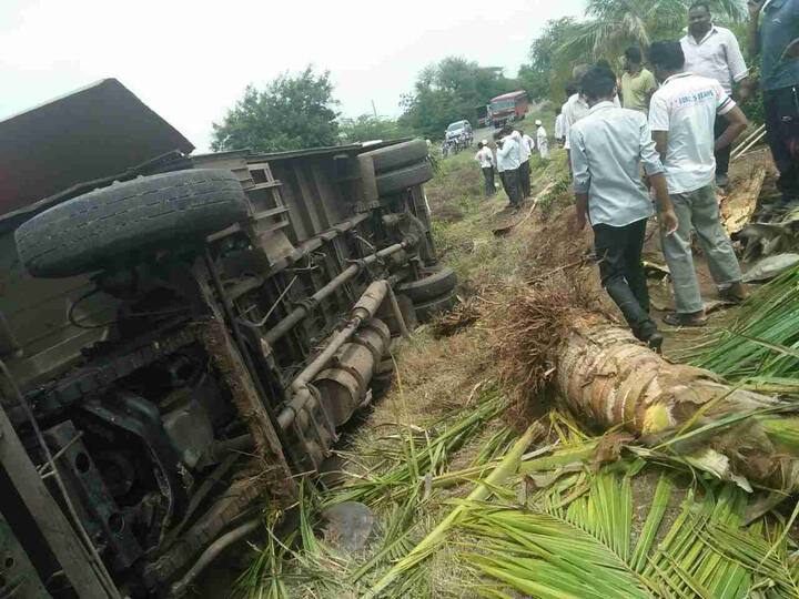 पाहा आणखी फोटो...