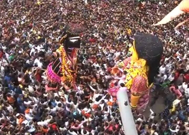रोगराई निवारण, देशात सुख, समृद्धी हे सगळे नेहमीचे विषय यावेळी होते.