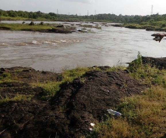 Thane Two Students Died After Drown In Bhatsa River Latest Update ठाण्यात भातसा नदीत बुडून दोन तरुणांचा मृत्यू