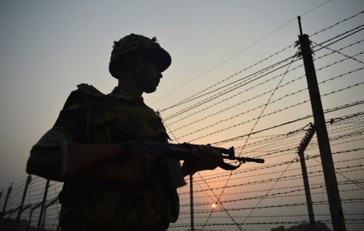 Three Pak Rangers Killed In Cross Border Firing Along Indo Pak International Border Says Bsf पाकचं संतापजनक कृत्य, पाणी पिणाऱ्या बीएसएफ जवानावर गोळीबार