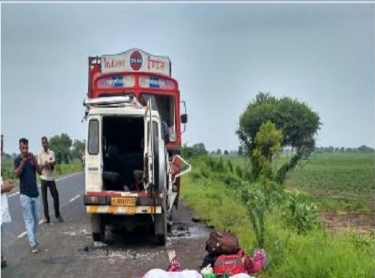 Ahmedabad 11 Maharashtrian Pilgrim Died In Truck Jeep Accident Latest Update अहमदाबादेत अपघात, डोंबिवलीच्या एकाच कुटुंबातील 11 जणांचा मृत्यू