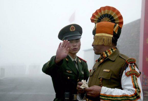 डोकलाम वाद, तोडगा निघाला पण चीनची खुमखुमी कायम India And China Removed Their Army From Doklam Latest Update डोकलाम वाद, तोडगा निघाला पण चीनची खुमखुमी कायम
