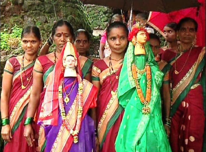 Ratnagiri Arrival Of Goddess Gauri In Homes Today कोकणासह राज्यभरात गौरीचं जल्लोषात आगमन