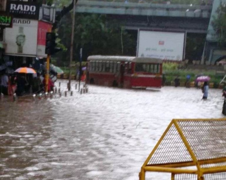 Mumabi Rain In Last One Hour Latest Updates मुंबईत गेल्या एका तासात कुठे किती पाऊस? विभागनिहाय आकडेवारी