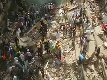 PHOTO : मुंबईतील भेंडीबाजारमध्ये इमारत कोसळली