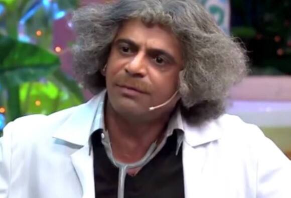 Actor Sunil Grover Down With Dengue Latest Updates अभिनेता सुनील ग्रोवरला डेंग्यूची लागण, मुंबईत उपचार सुरु