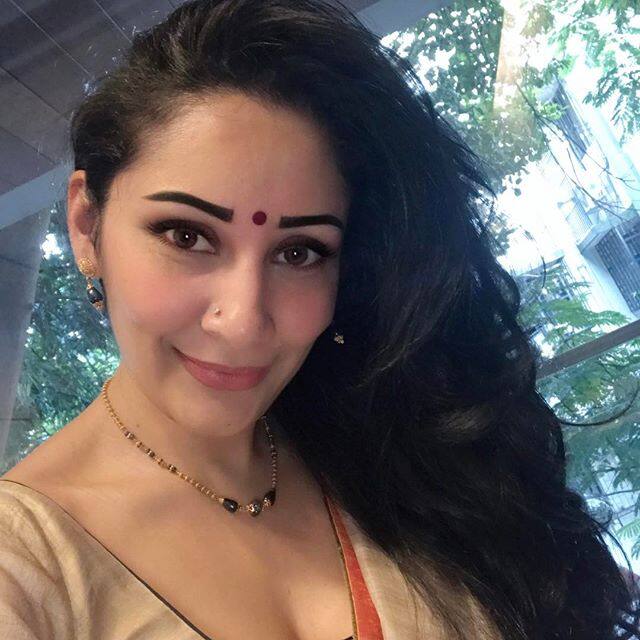 मान्यता दत्त