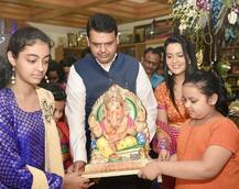 मुख्यमंत्र्यांच्या घरगुती बाप्पाचं विसर्जन