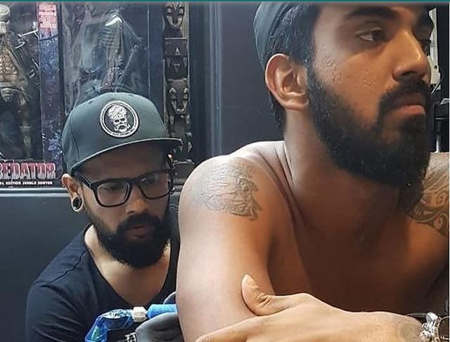 लोकेश राहुलच्या पाठीवर बेस्ट फ्रेंडचा टॅटू!