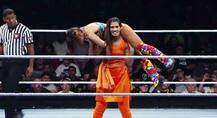 पंजाबी ड्रेस, ओढणी कमरेला खोचून WWE ची रिंग गाजवणारी भारतीय रेसलर!