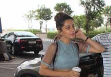 मुंबई विमानतळावर अभिनेत्री तापसी पन्नू कॅमेऱ्यात कैद