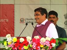 गिरीश महाजनांसमोर गडकरींकडून आरोग्य विभागाचे वाभाडे