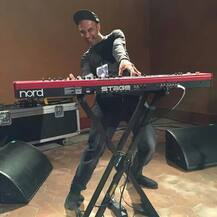 मुंबईत संगीतकाराची बाराव्या मजल्यावरुन उडी मारुन आत्महत्या