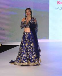 अभिनेत्री सनी लियोनीचा रॅम्प वॉक 