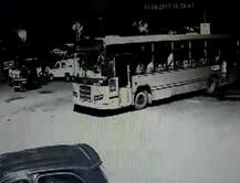 VIDEO : चालक नसतानाही बस धावली, पिंपरीत मोठी दुर्घटना टळली