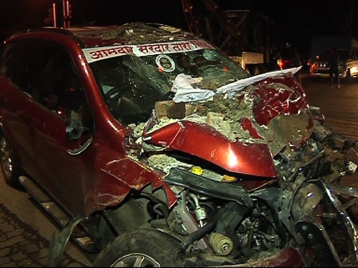 Bjp Mla Sardar Tara Singhs Car Accident At Bhandup भाजप आमदार सरदार तारा सिंग यांची गाडी पोलीस चौकीत घुसली