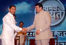 आमीर खानच्या घरी मुख्यमंत्र्यांची सदिच्छा भेट