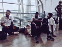 चेन्नई विमानतळावर टीम इंडिया रिलॅक्स मूडमध्ये!