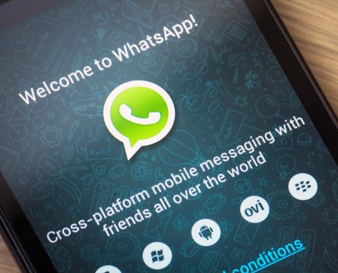 WhatsApp stopped working while million users tried sending New Year’s messages latest update व्हॉट्सअॅपची नववर्षाच्या स्वागतालाच दगाबाजी