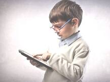 मोबाईलमुळे मुंबईत दहापैकी एका चिमुरड्याला चष्मा