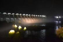 तब्बल 9 वर्षांनी जायकवाडी फुल्ल, धरणाचे 18 दरवाजे उघडले