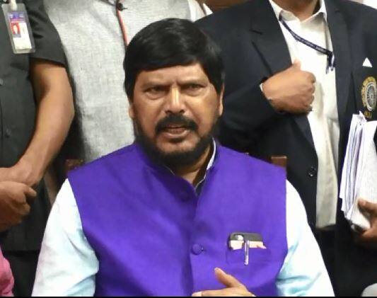 शिवसेनेने पाठिंबा काढला, तरी 15 आमदार मिळवून देईन : आठवले