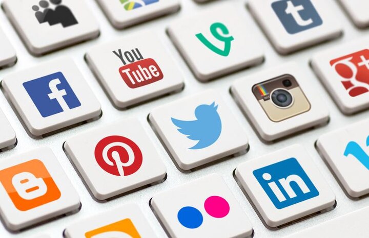 चीनमध्ये नुकतंच व्हॉट्सअॅपवर बंदी आणण्यात आली आहे. याआधीही सोशल मीडिया प्लॅटफॉर्मवरील अनेक जायटं वेबसाईट्स चीनमध्ये ब्लॉक करण्यात आल्या आहेत.