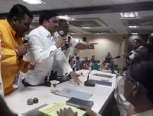 सांगली महापालिकेत राडा, उपमहापौरासह नगरसेवकाचं निलंबन