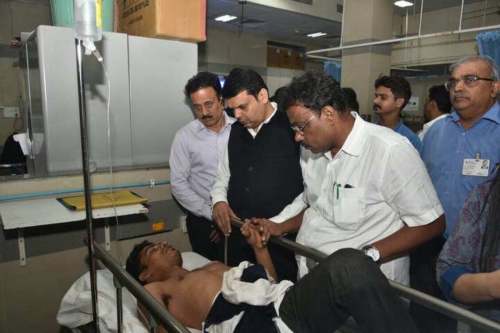 Elphinston Stampede Cm Devendra Fadnavis Visits Kem Hospital चेंगराचेंगरीमुळे महाराष्ट्र दु:खात, दोषींवर कठोर कारवाई करणार : मुख्यमंत्री