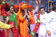 भगवानगडावर शुकशुकाट, सावरगावातील पंकजांच्या सभेला तुफान गर्दी