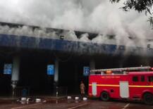 गोव्यातील कदंब बस स्थानकावर अग्नीतांडव, लाखोंचं नुकसान