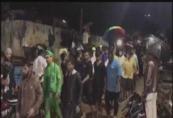 Heavy Rain In Hyderabad 3 Died Due To Rain हैदराबादमध्ये पावसाचा हाहाकार, आतापर्यंत तीन जणांचा मृत्यू