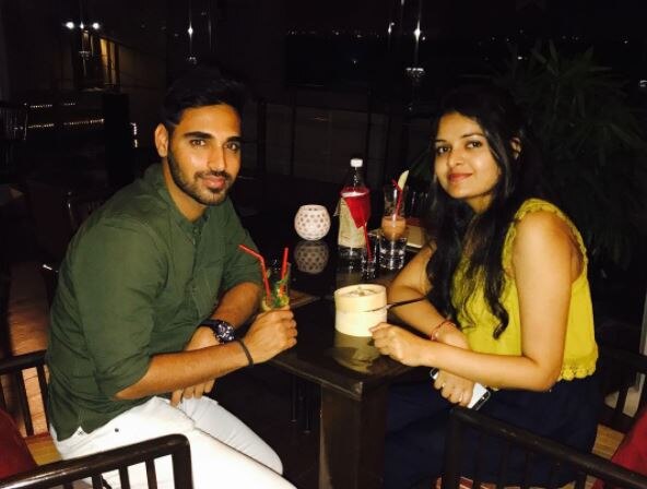 Bhuvi Revealed Better Half Of His Dinner Date Picture त्या सिक्रेट डिनरबाबत भुवनेश्वर कुमार म्हणतो...