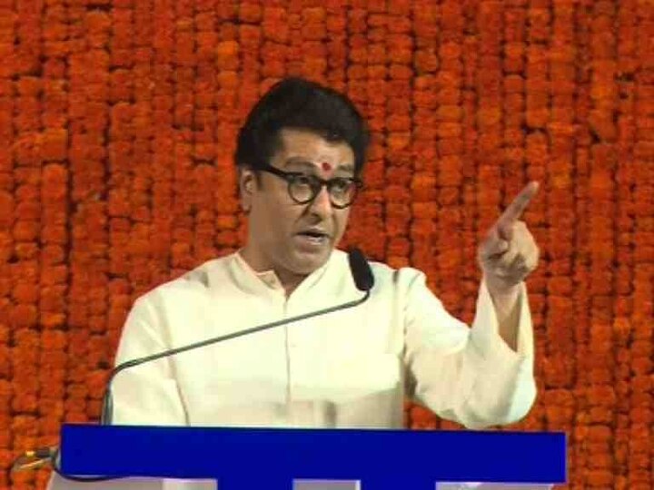 Raj Thackeray On Banning Crackers During Diwali Latest Update फटाके काय फक्त व्हॉट्सअॅपवरच फोडायचे का? : राज ठाकरे