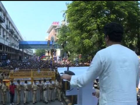 मनसे संताप मोर्चा : राज ठाकरेंच्या भाषणातील 10 महत्त्वाचे मुद्दे मनसे संताप मोर्चा : राज ठाकरेंच्या भाषणातील 10 महत्त्वाचे मुद्दे