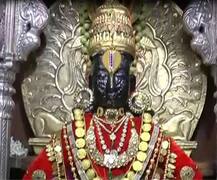 आषाढी यात्रेनिमित्त विठुरायाच्या 24 तास दर्शनाला सुरुवात, देवाचा पलंग निघाला