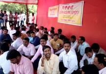 नियुक्ती आरक्षित प्रवर्गातून, नोंद खुल्या गटात, कोल्हापुरात शिक्षकांचं आंदोलन