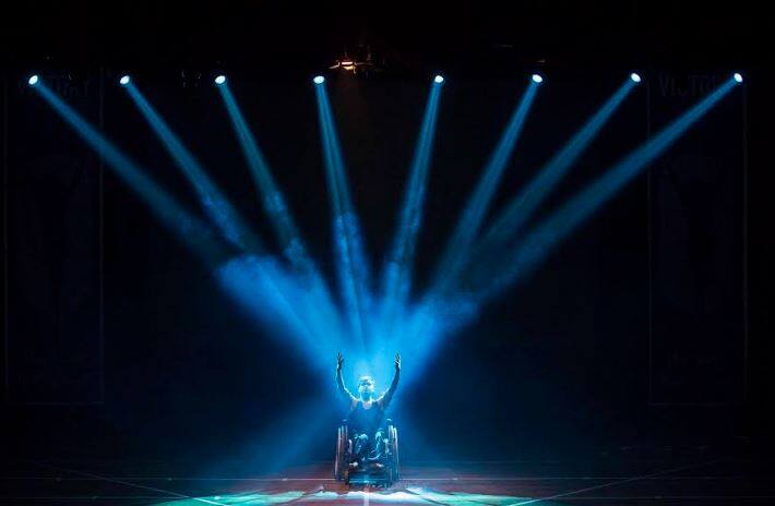 शुभम पेट्टी हा पायने अपंग, ठेंगणा तसेच अनेक शारिरीक व्याधींनी ग्रस्त आहे. शहनवाझ आणि शुभम सारख्या अनेक मुलांनी एकत्रितपणे एकापेक्षा एक भन्नाट डान्स केले.