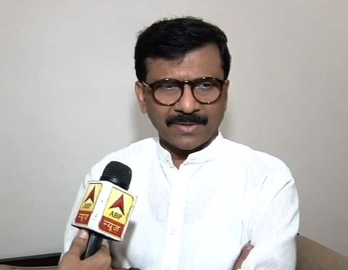 भाजपात मुख्यमंत्री बदलाची चर्चा सुरु, संजय राऊतांचा दावा Maratha reservation row BJP thinking on change the CM claims Sanjay raut भाजपात मुख्यमंत्री बदलाची चर्चा सुरु, संजय राऊतांचा दावा