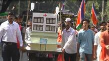 मनसेचं पालिकेच्या रुग्णालयाविरोधात अनोखं आंदोलन