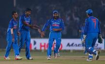 थरारक सामन्यात भारताचा विजय, न्यूझीलंडविरुद्धची मालिका जिंकली!